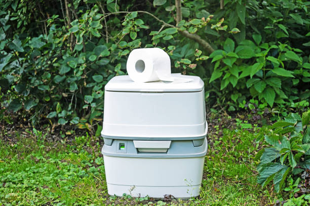 Best Porta potty rental near me  in Mathews, VA